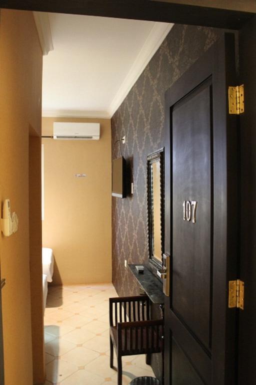Twins Hotel Jakarta Exterior foto